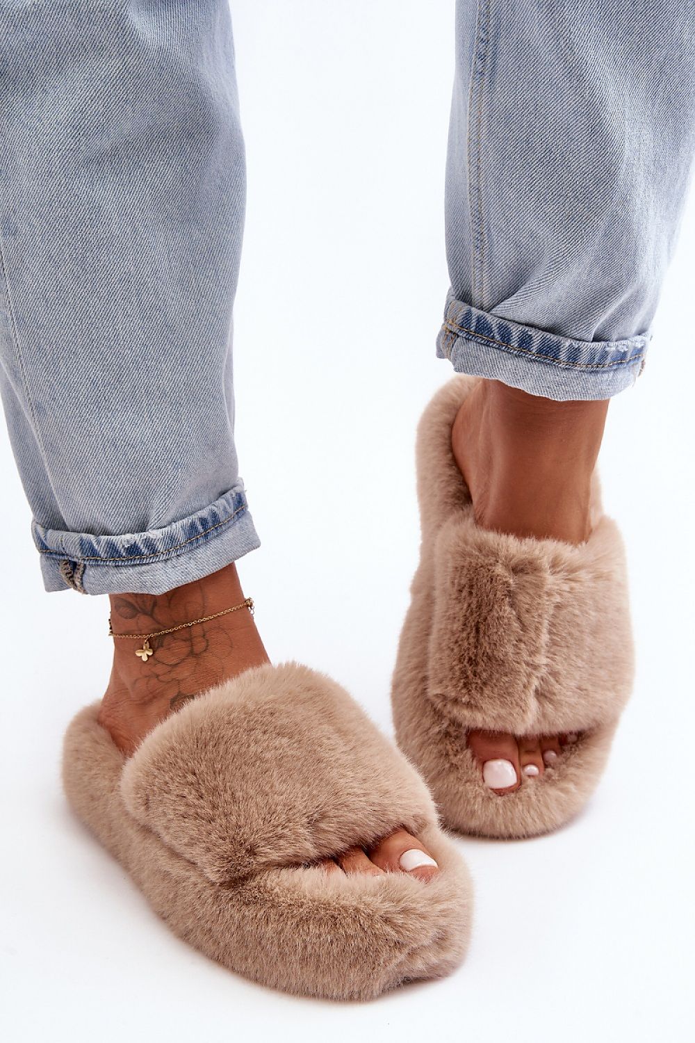  Slippers model 190672 Step in style 